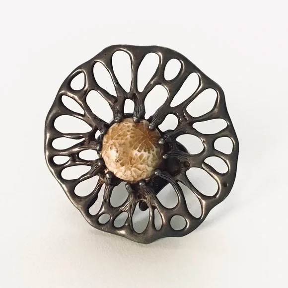 Vintage mid Century Modern Brutalist Fossil Stone Ring - Picture 5 of 14